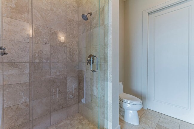 Building Photo - 3100 W 7th St