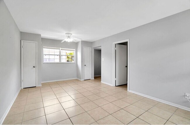 Interior Photo - 211 Danube Ave