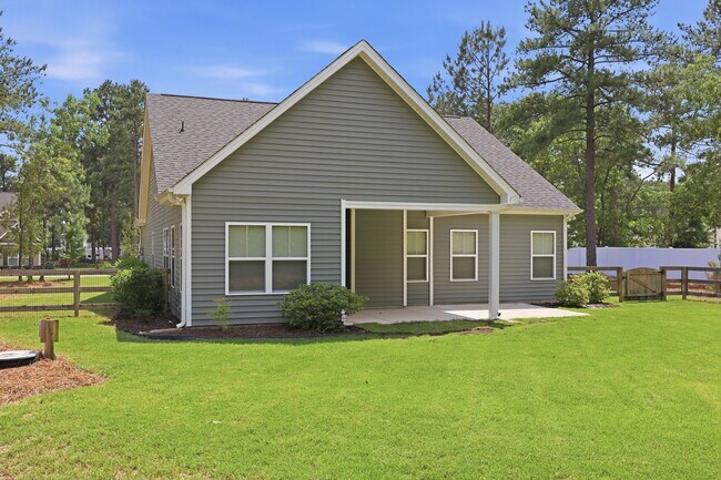 Building Photo - 511 Pondpine Ln