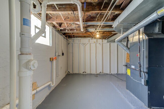 Building Photo - 9716 Jacobi Ave