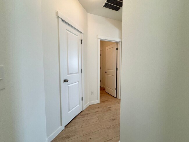 Building Photo - 1729 Cyrene Dr NW