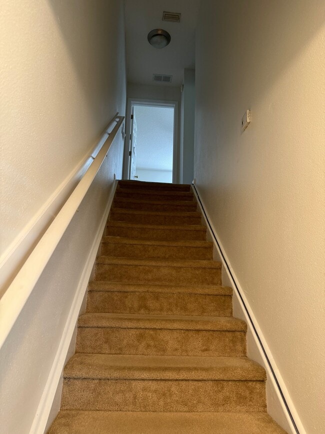 Primary Photo - 865 Southern Creek Dr