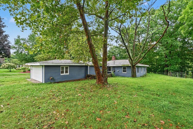 Building Photo - 7204 Thornapple River Ct SE