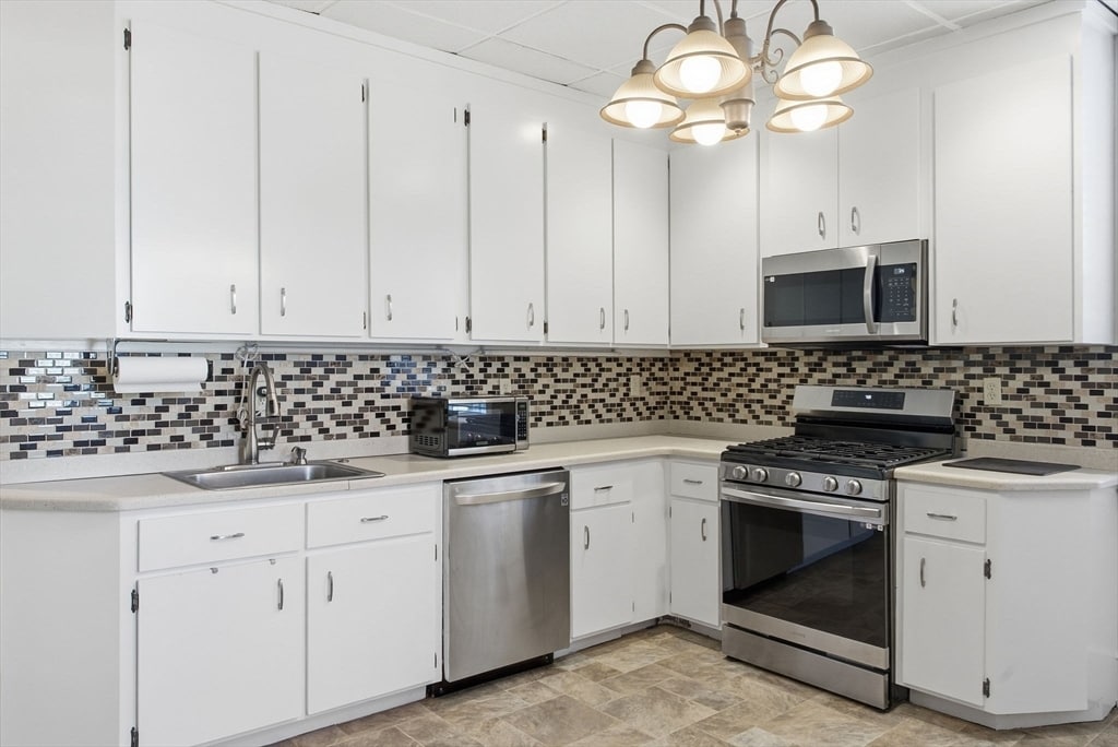 Building Photo - 23 Olmstead St