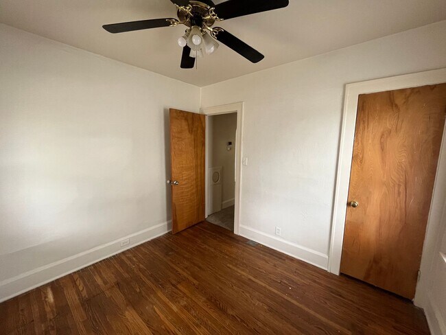 Building Photo - 532 Clifford Ave