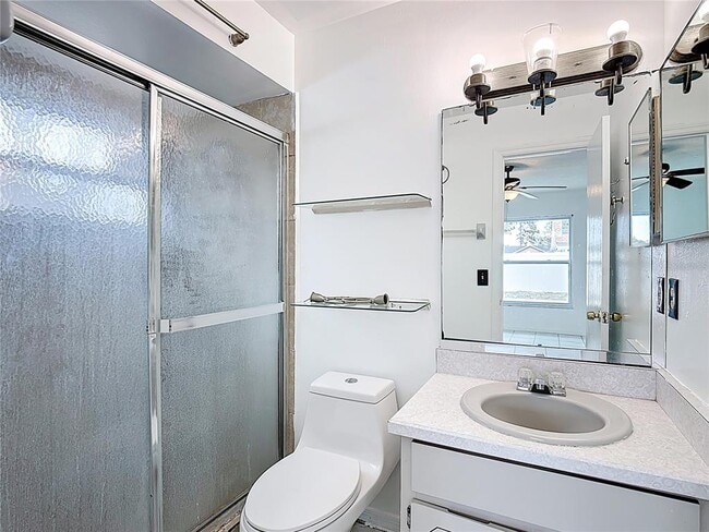 Building Photo - 115 Lindenwood Ln