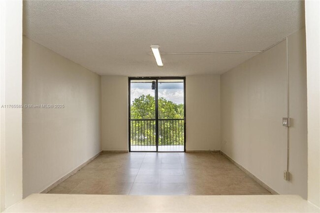 Building Photo - 1 bedroom in North Miami FL 33160