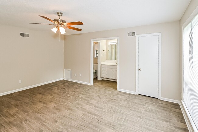 Building Photo - 3025 Wood Thrush Dr