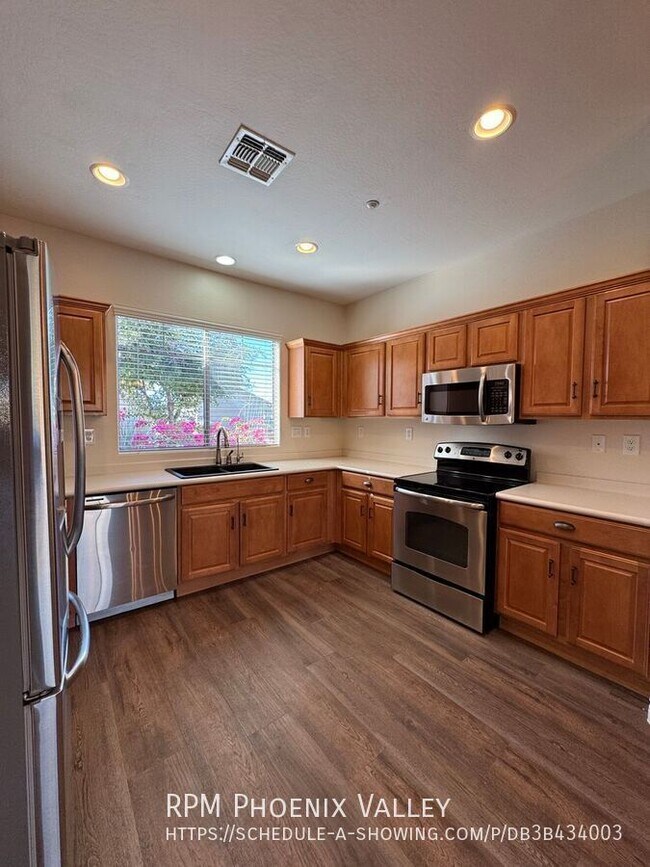 Building Photo - 1742 W Owens Way