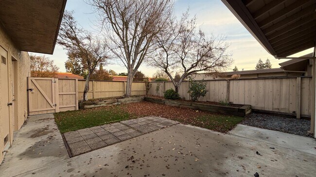 Building Photo - 1780 W Santa Ana Ave