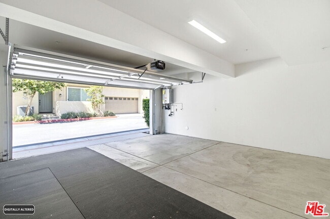 Building Photo - 12228 Veranda Dr