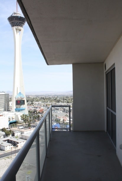 Building Photo - Gorgeous Studio in the Allure High Rise !!!