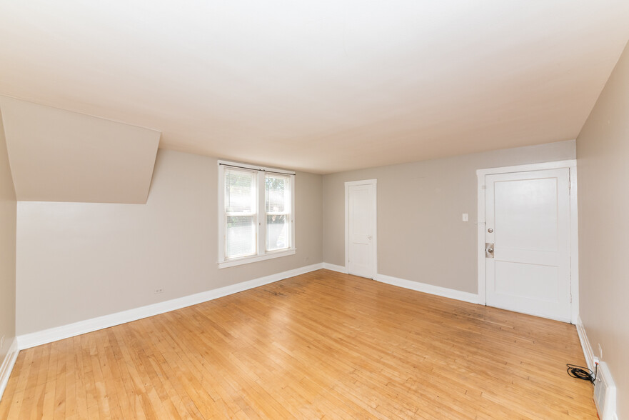 Building Photo - 4153 N Whipple St