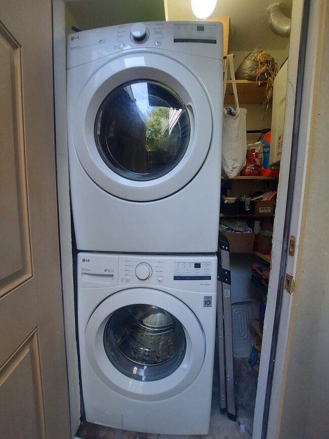 Building Photo - 1850 Portsmouth St