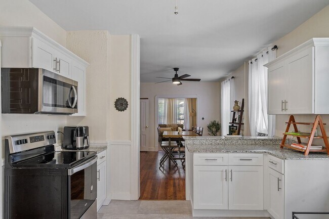 Building Photo - Rexford Main Street