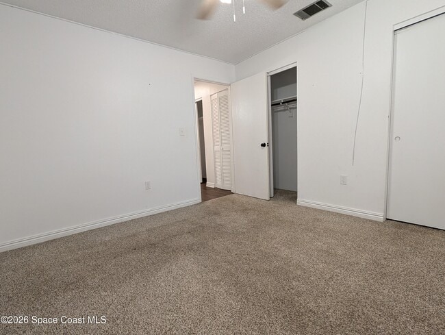 Building Photo - 217 Bristol Ln