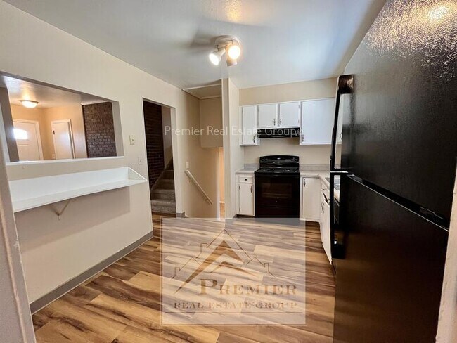 Building Photo - 1437 Auburn Dr