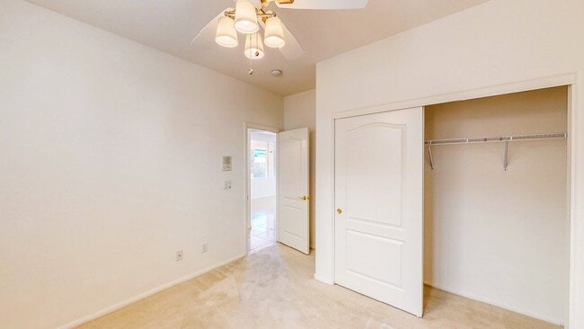 Building Photo - Beautiful 4 bedroom 3 full bath home with 2,902 Sq. FT. of living space.