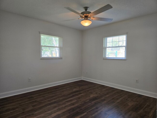 Building Photo - Move in Ready 3/2 in Clermont