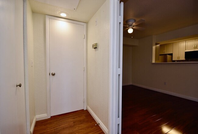 Building Photo - 2nd Level Specious One Bedroom Condo at Copper Sands!