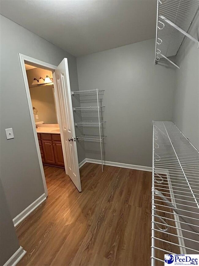 Building Photo - 878 Mollhoff Ct