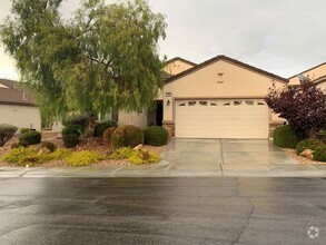 Building Photo - Three bedroom 2 bath home in 55+ community