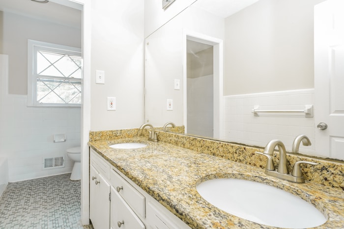 Building Photo - 4136 Moore Rd