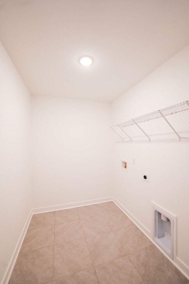 Building Photo - Coming Available!