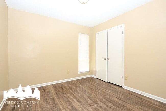 Building Photo - 5104 Corkwood Dr