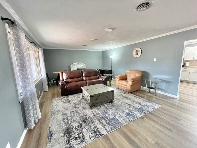 Building Photo - 612 N 35th St