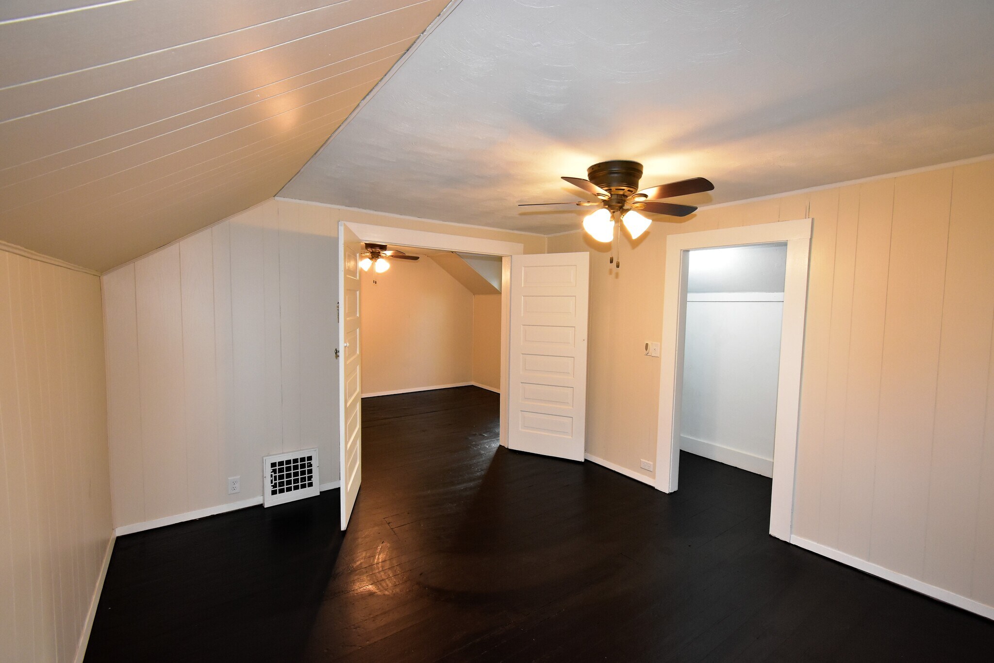 Building Photo - 1211 Summit St