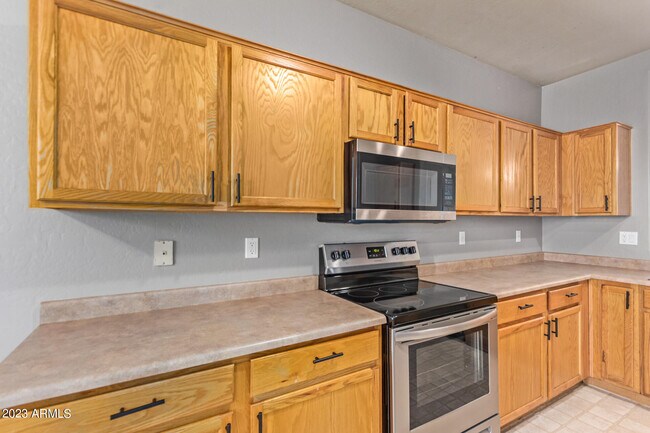 Building Photo - 4511 W T Ryan Ln