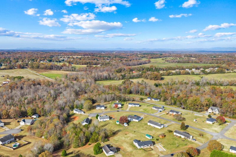 Building Photo - 304 Walkers Ridge Dr