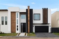 Building Photo - 21 S 42nd St