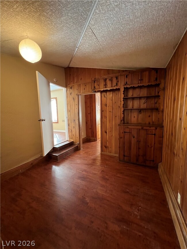 Building Photo - 1425 Wengert Ave