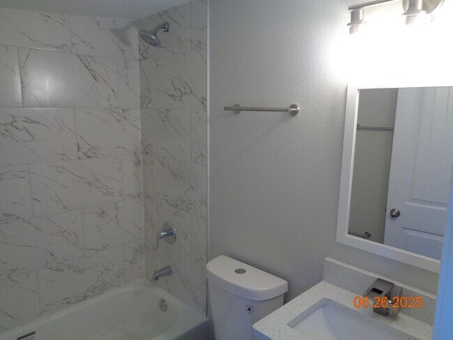 Building Photo - Daytona Beachside Newly Renovated Studio U...