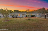 Building Photo - 10754 Clydesdale Dr E