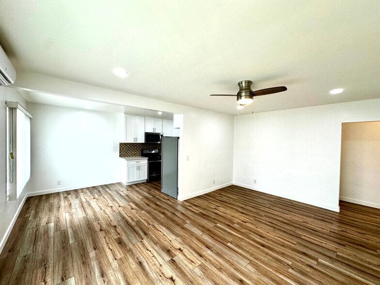 Building Photo - 5723 Tilden Ave