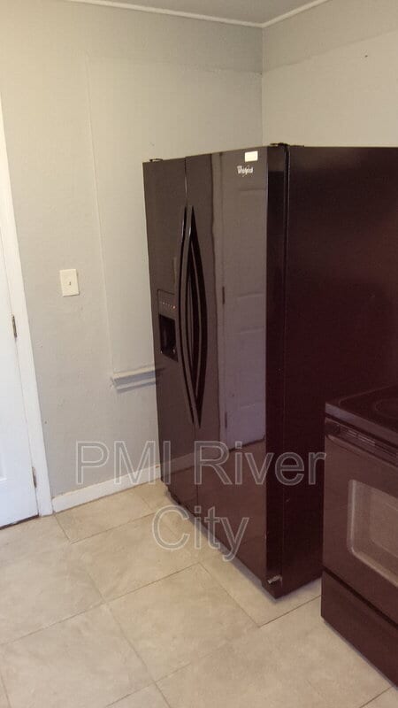 Building Photo - 821 Stanwick Rd