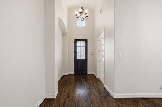 Building Photo - 4110 Maclin Dr