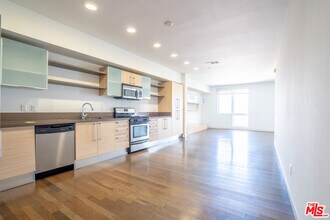 Building Photo - 1234 Wilshire Blvd