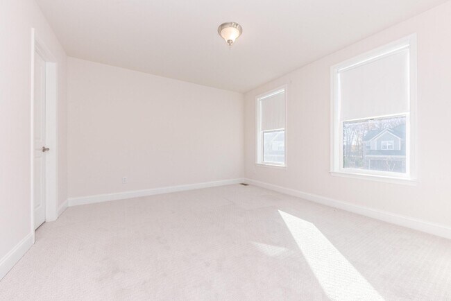 Building Photo - 3341 Roseford Blvd