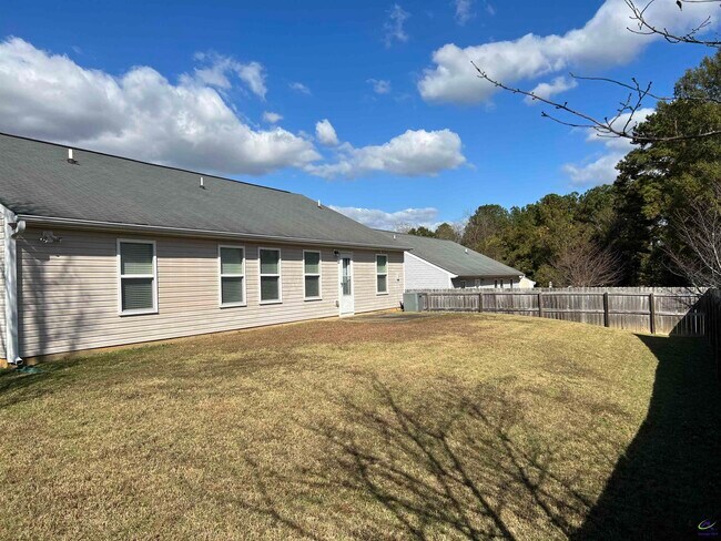 Building Photo - 120 Magnum Way