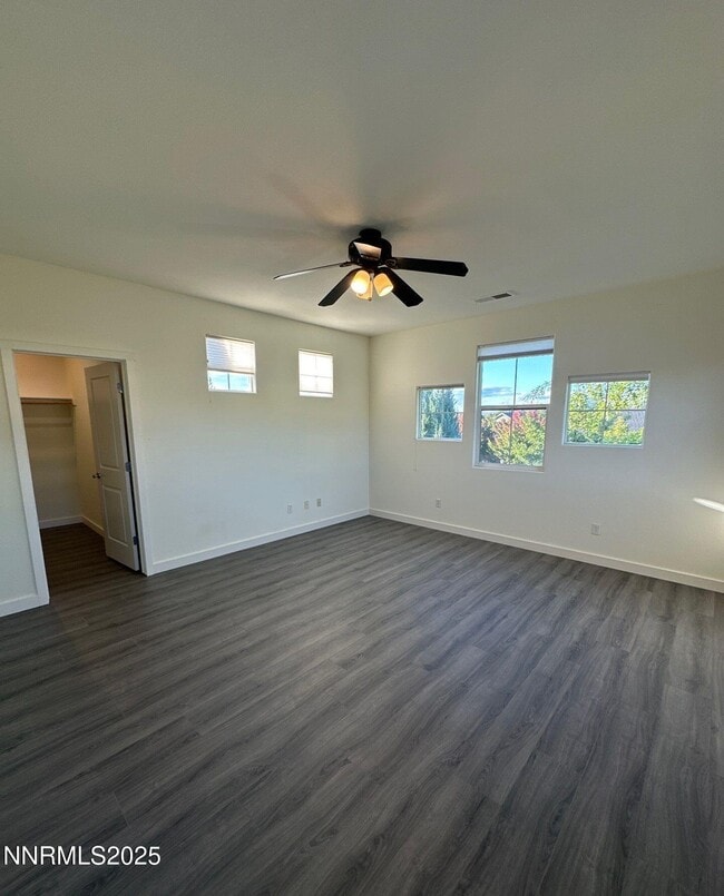 Building Photo - 1279 Par Three Dr