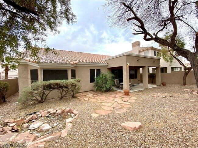 Building Photo - 40 Chateau Whistler Ct