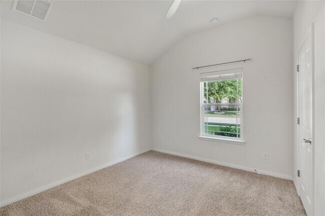 Building Photo - 424 Freeman Park Pl