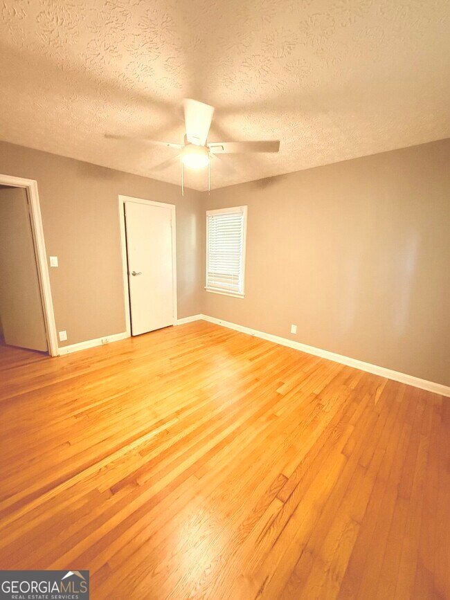 Building Photo - 1397 Jewell Ct