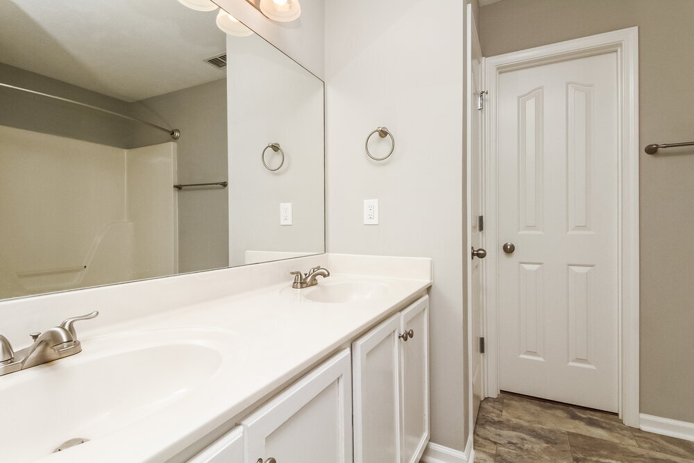 Building Photo - 1339 Macduff Dr