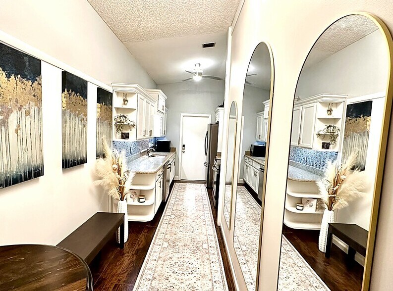 Building Photo - 5015 Ashmeade Rd