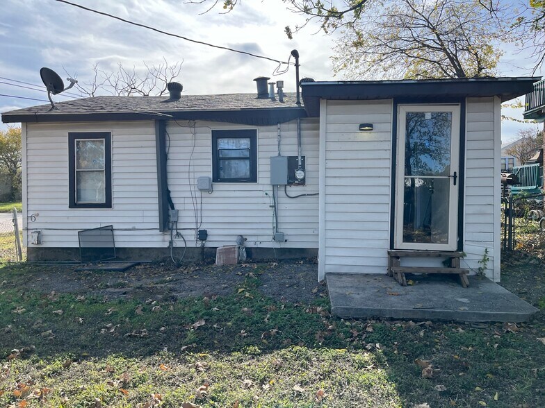 Building Photo - 5500 Houghton Ave